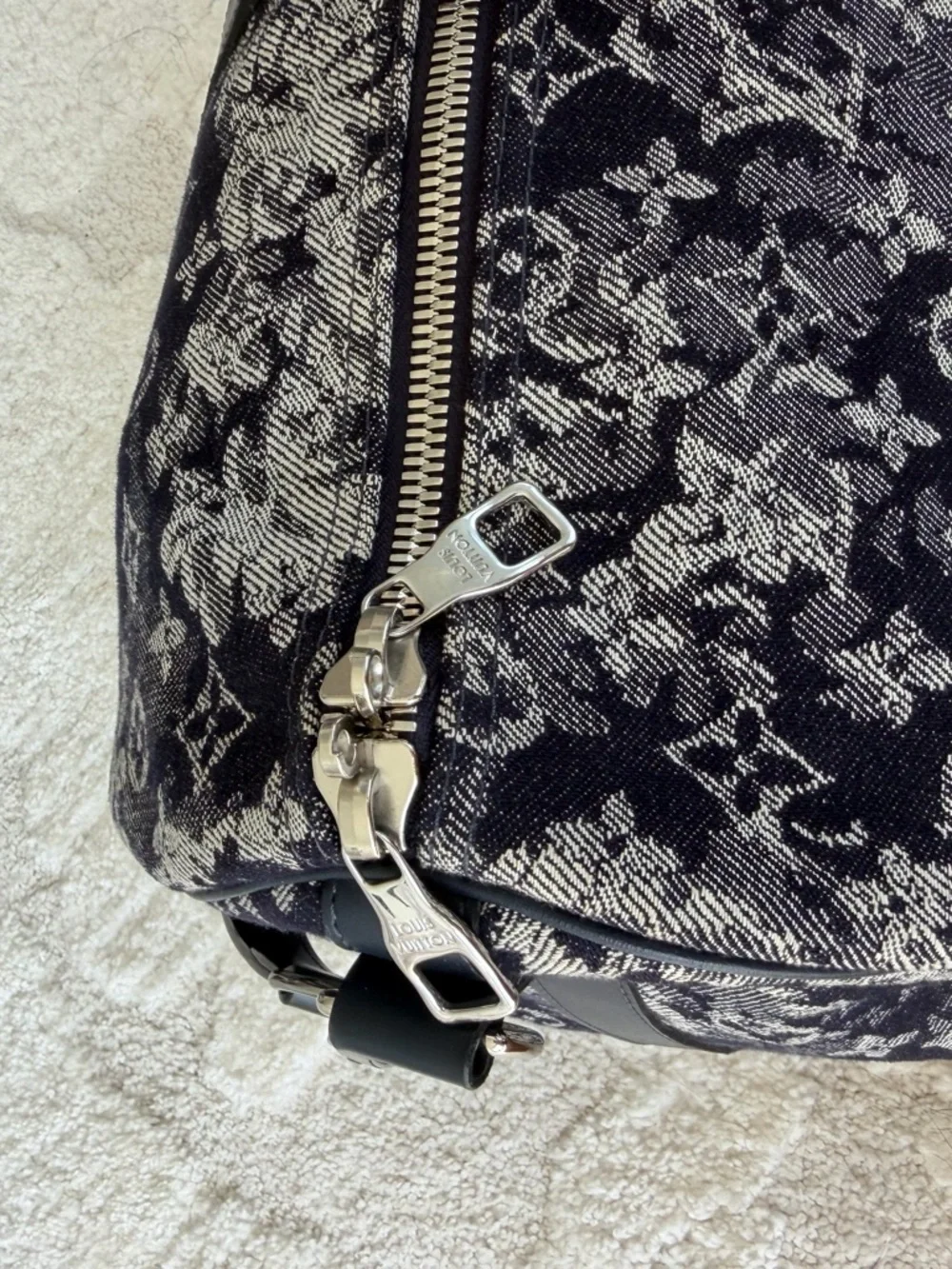 Louis Vuitton excellent comes